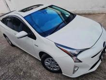 https://riyasewana.com/uploads/toyota-prius-512135024123.jpg
