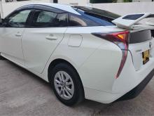 https://riyasewana.com/uploads/toyota-prius-512135024531.jpg