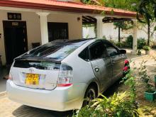 https://riyasewana.com/uploads/toyota-prius-57350717935.jpg