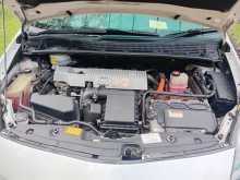 https://riyasewana.com/uploads/toyota-prius-585050215.jpg