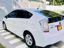 https://riyasewana.com/uploads/toyota-prius-69174722912.jpg