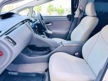 https://riyasewana.com/uploads/toyota-prius-69183424612.jpg