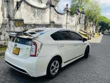 https://riyasewana.com/uploads/toyota-prius-714322122293.jpg