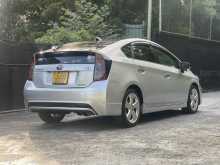 https://riyasewana.com/uploads/toyota-prius-719104922423.jpg