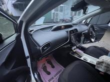 https://riyasewana.com/uploads/toyota-prius-77171717756.jpg