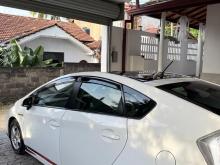 https://riyasewana.com/uploads/toyota-prius-821321317023.jpg