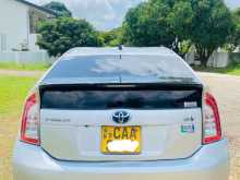 https://riyasewana.com/uploads/toyota-prius-8940054062.jpg