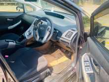 https://riyasewana.com/uploads/toyota-prius-9111524946.jpg