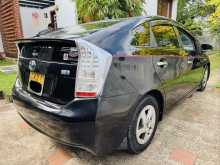 https://riyasewana.com/uploads/toyota-prius-918195722332.jpg