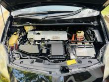 https://riyasewana.com/uploads/toyota-prius-918211624831.jpg