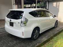 Toyota Prius Alpha 2012 Car