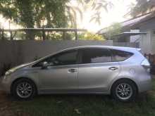 Toyota Prius ALPHA 2011 Car