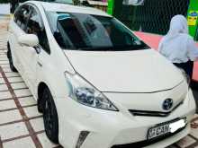 Toyota Prius Alpha 2012 Car