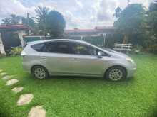 https://riyasewana.com/uploads/toyota-prius-alpha-2012-2123010812864.jpg