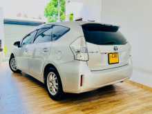 https://riyasewana.com/uploads/toyota-prius-alpha-2013-1610450812443.jpg