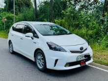 Toyota Prius Alpha 2013 Car