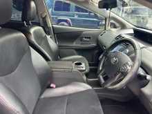 https://riyasewana.com/uploads/toyota-prius-alpha-2014-2417481412314.jpg