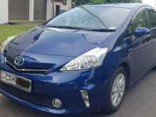 Toyota Prius Alpha 2013 Car