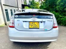 https://riyasewana.com/uploads/toyota-prius-anniversary-18322217426.jpg