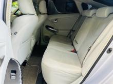 https://riyasewana.com/uploads/toyota-prius-beige-257392517436.jpg