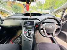 https://riyasewana.com/uploads/toyota-prius-g-11210514363.jpg