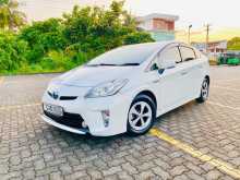 Toyota Prius G 2014 Car