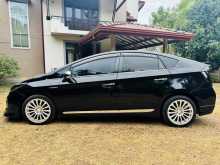 https://riyasewana.com/uploads/toyota-prius-g-1218351722683.jpg