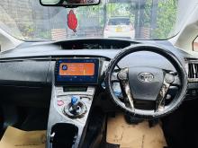 https://riyasewana.com/uploads/toyota-prius-g-138590717455.jpg