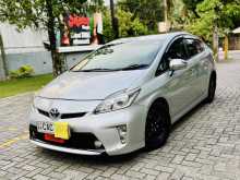 Toyota PRIUS G LIMITED 2014 Car