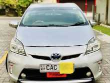 Toyota PRIUS G LIMITED 2012 Car