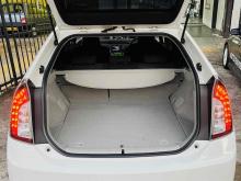 https://riyasewana.com/uploads/toyota-prius-g-1916433424334.jpg