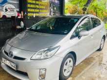 Toyota Prius G Grade 2011 Car