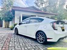 https://riyasewana.com/uploads/toyota-prius-g-2011-512180412633.jpg