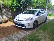 https://riyasewana.com/uploads/toyota-prius-g-20110130132.jpg
