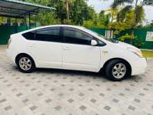 Toyota Prius G Grade 2012 Car