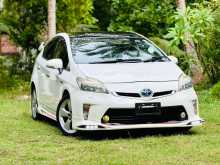 Toyota PRIUS G TOURING SOLA 2013 Car