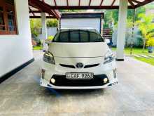 https://riyasewana.com/uploads/toyota-prius-g-2013-279191612432.jpg