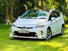 Toyota PRIUS G TOURING SOLA 2013 Car