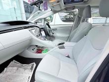 https://riyasewana.com/uploads/toyota-prius-g-2014351824631.jpg