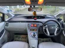 https://riyasewana.com/uploads/toyota-prius-g-2015-1711201212583.jpg