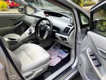 https://riyasewana.com/uploads/toyota-prius-g-2015-27562012424.jpg