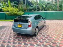 https://riyasewana.com/uploads/toyota-prius-g-2016-1710515012284.jpg