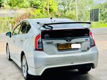 https://riyasewana.com/uploads/toyota-prius-g-2318061217256.jpg