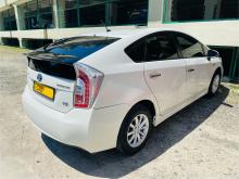 https://riyasewana.com/uploads/toyota-prius-g-28454217186.jpg