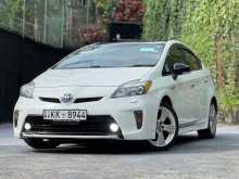 https://riyasewana.com/uploads/toyota-prius-g-290201122362.jpg