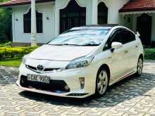 Toyota PRIUS G TOURING SOLA 2013 Car