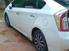 https://riyasewana.com/uploads/toyota-prius-g-611121117756.jpg