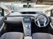 https://riyasewana.com/uploads/toyota-prius-g-82042416455.jpg