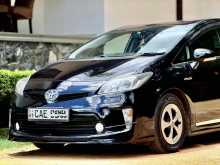 Toyota Prius G LED 2013 Car
