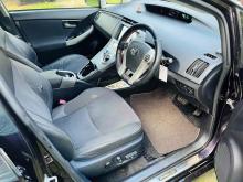 https://riyasewana.com/uploads/toyota-prius-g-touring-1616251624992.jpg